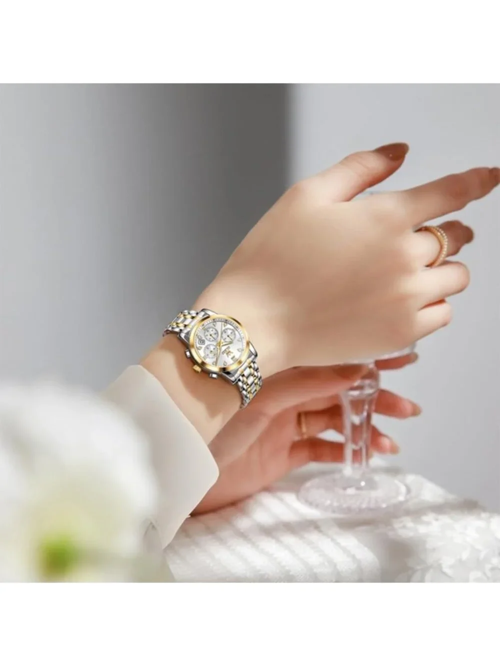 Stylish Two-Tone Women's Watch - Multifunctional Analog Quartz, Waterproof